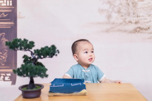果洛宝宝喊肚子疼怎么回事